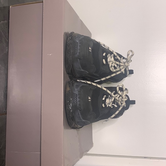 Balenciaga triple s - Picture 1 of 7
